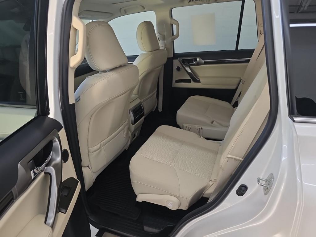 used 2023 Lexus GX 460 car, priced at $53,173