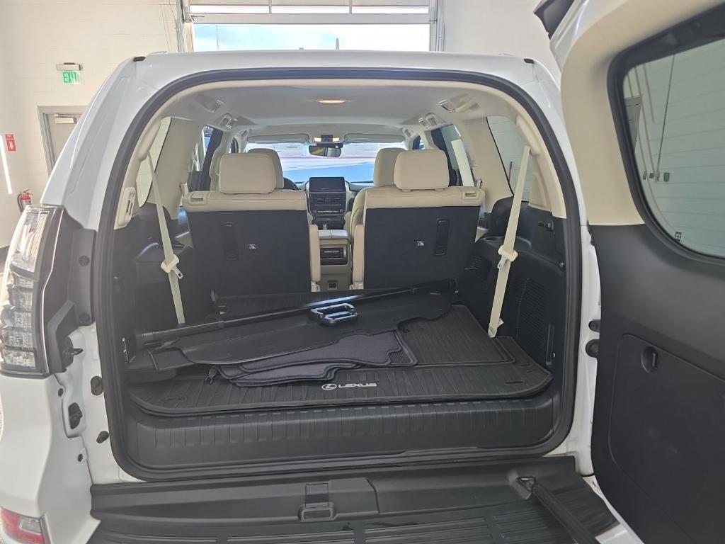 used 2023 Lexus GX 460 car, priced at $53,173