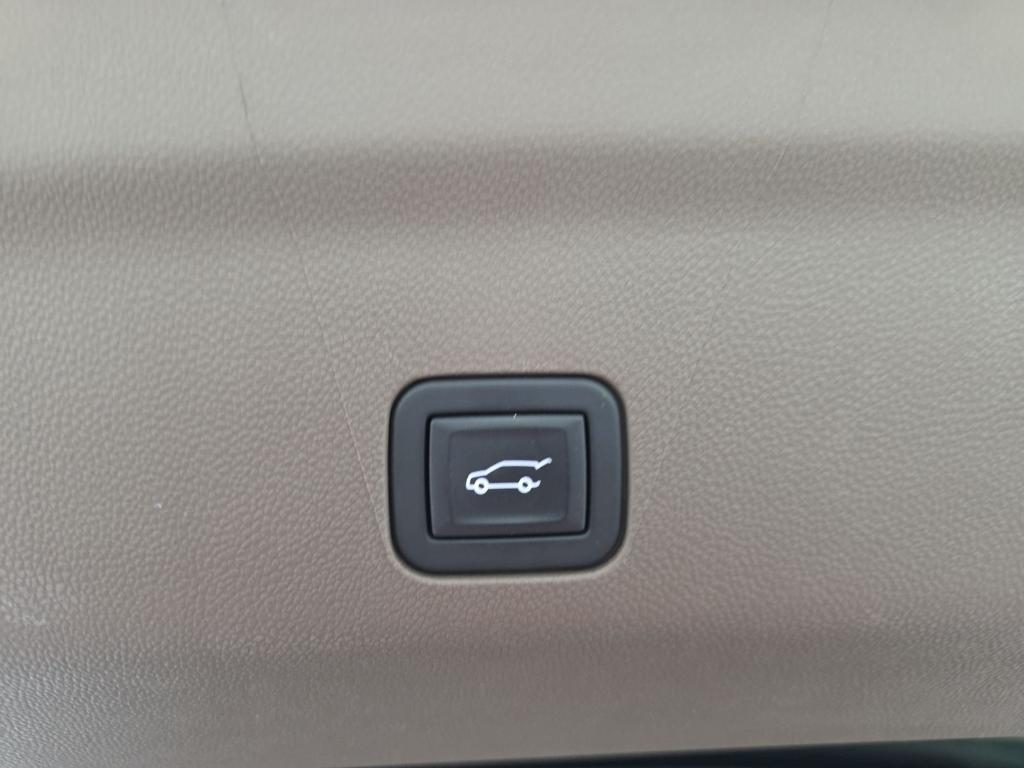 used 2023 GMC Yukon car, priced at $58,300