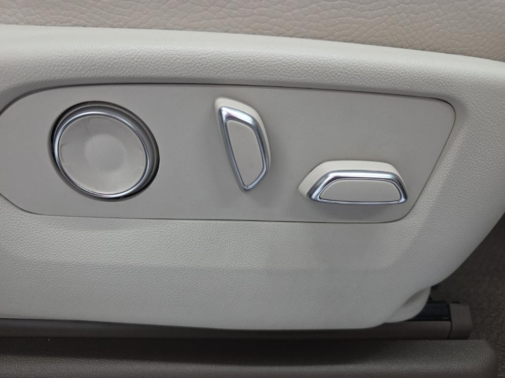 used 2023 GMC Yukon car, priced at $58,300