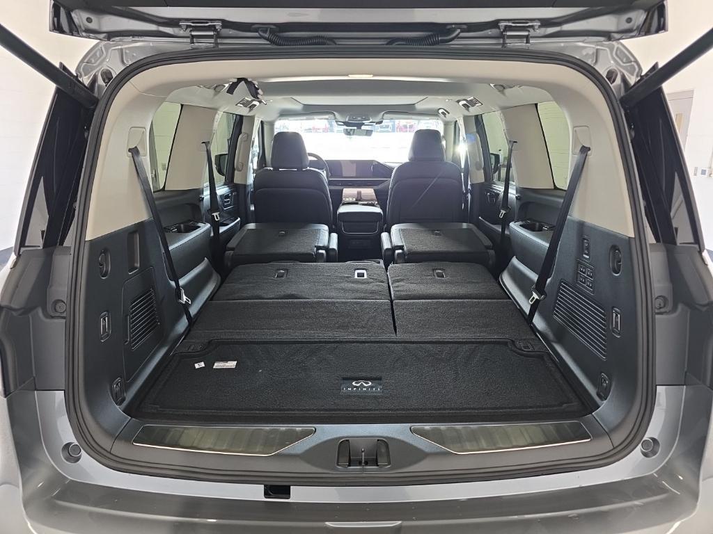 new 2026 INFINITI QX80 car, priced at $94,371