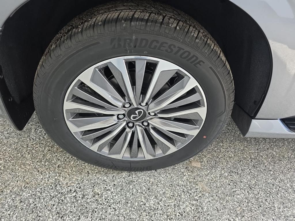 new 2026 INFINITI QX80 car, priced at $94,371