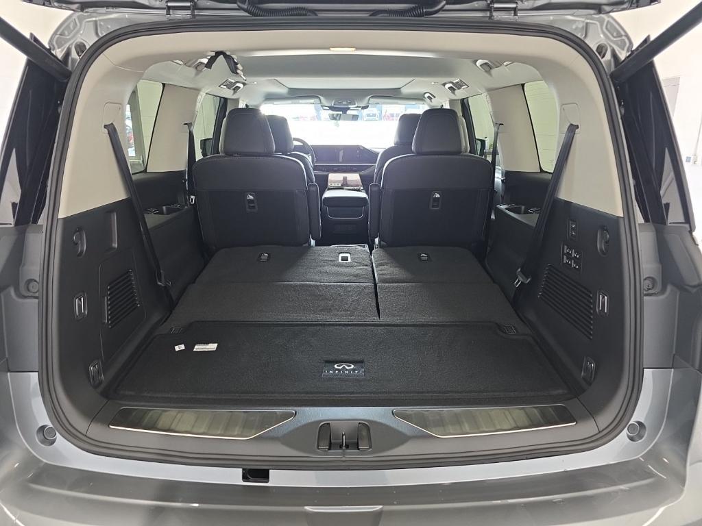 new 2026 INFINITI QX80 car, priced at $94,371