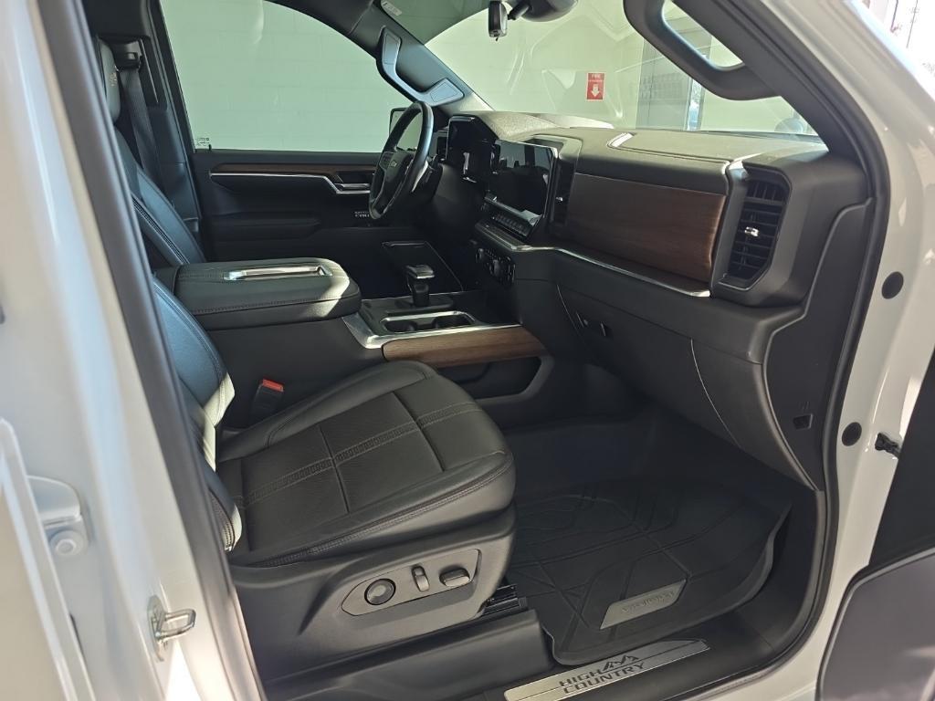 used 2022 Chevrolet Silverado 1500 car, priced at $44,895