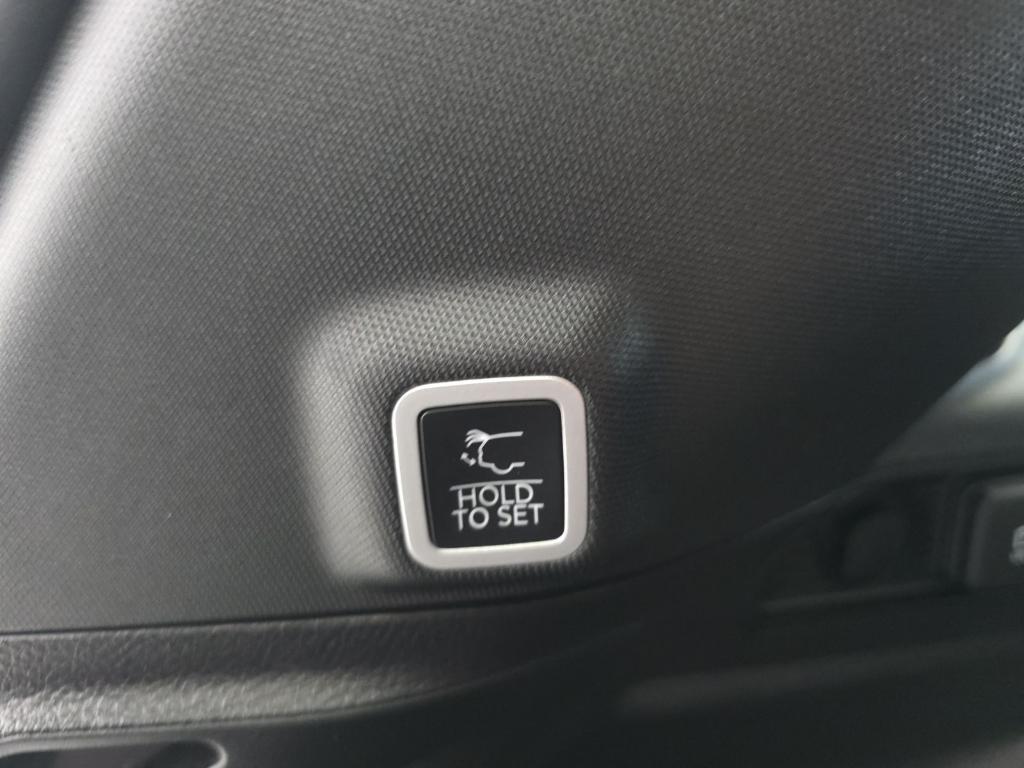 used 2023 Jeep Grand Cherokee car, priced at $29,386