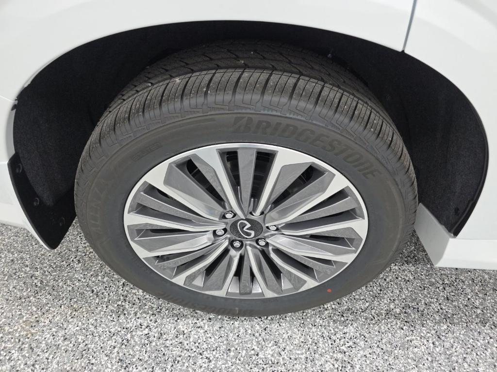 new 2026 INFINITI QX80 car, priced at $94,567