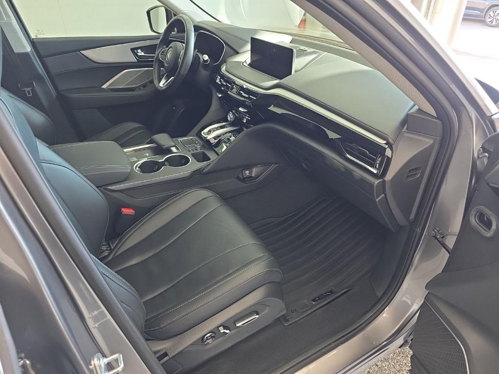 used 2024 Acura MDX car, priced at $44,495