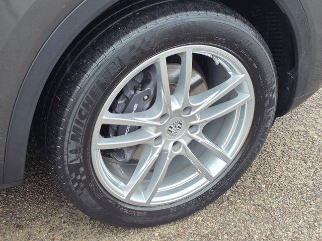 used 2020 Porsche Cayenne car, priced at $33,074