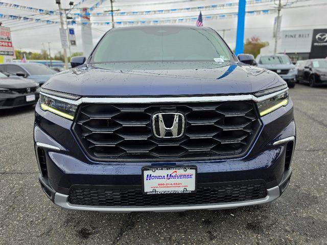 used 2023 Honda Pilot car, priced at $35,579