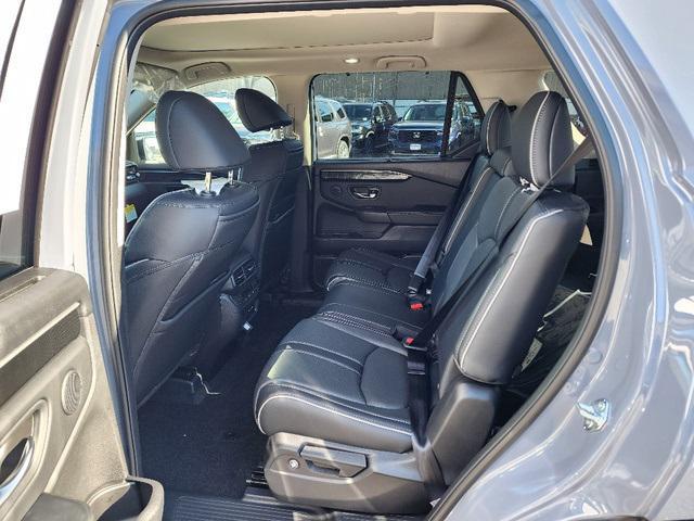new 2025 Honda Pilot car, priced at $55,030