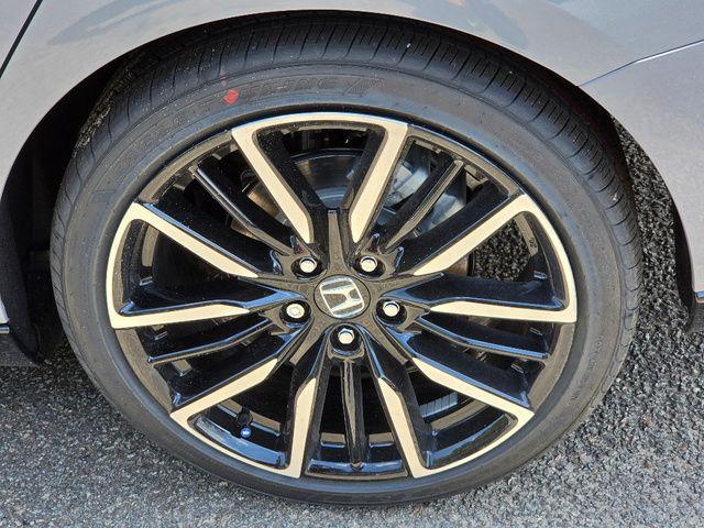 new 2026 Honda Accord Hybrid car, priced at $41,145