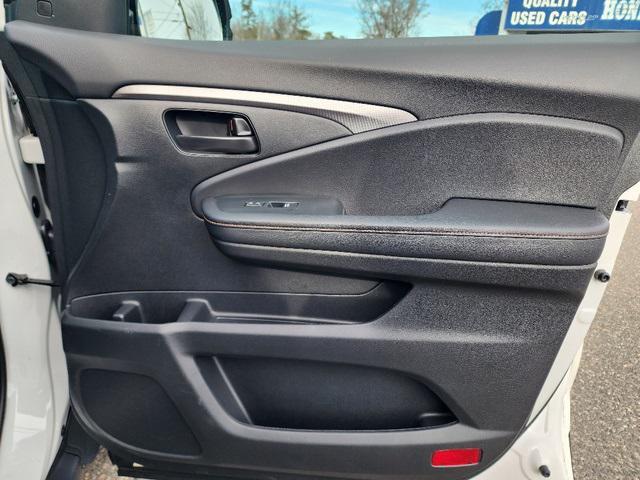 used 2022 Honda Passport car, priced at $30,499