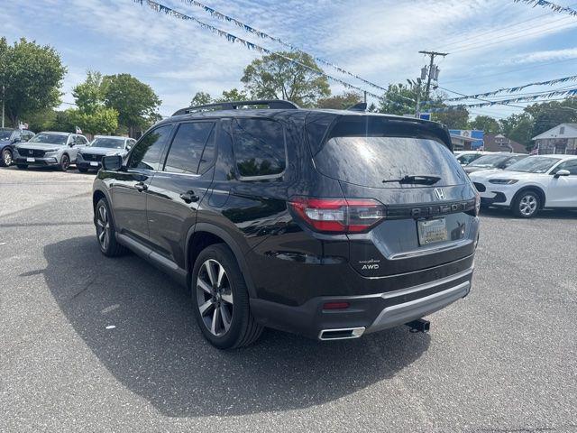 used 2025 Honda Pilot car, priced at $43,987