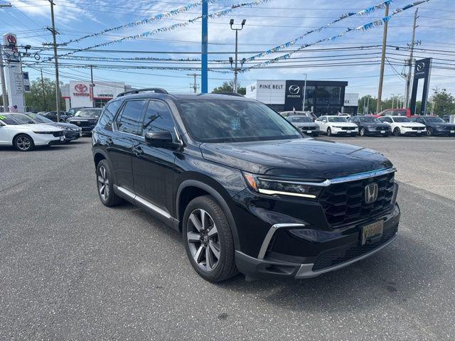 used 2025 Honda Pilot car, priced at $43,987
