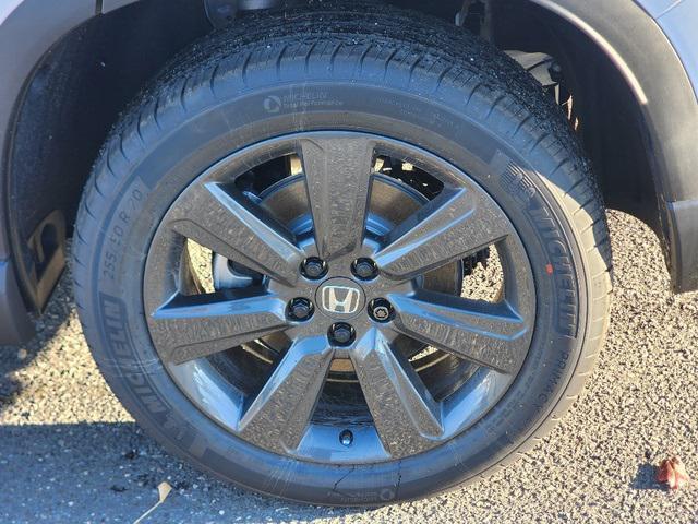 new 2025 Honda Pilot car, priced at $44,250