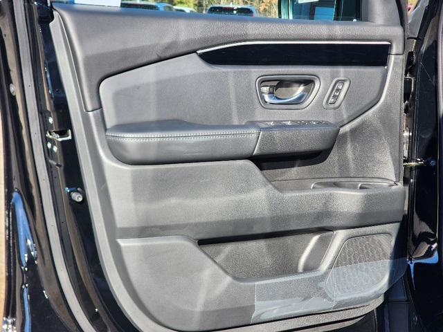 new 2025 Honda Pilot car, priced at $52,995