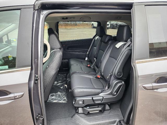 new 2026 Honda Odyssey car, priced at $44,290