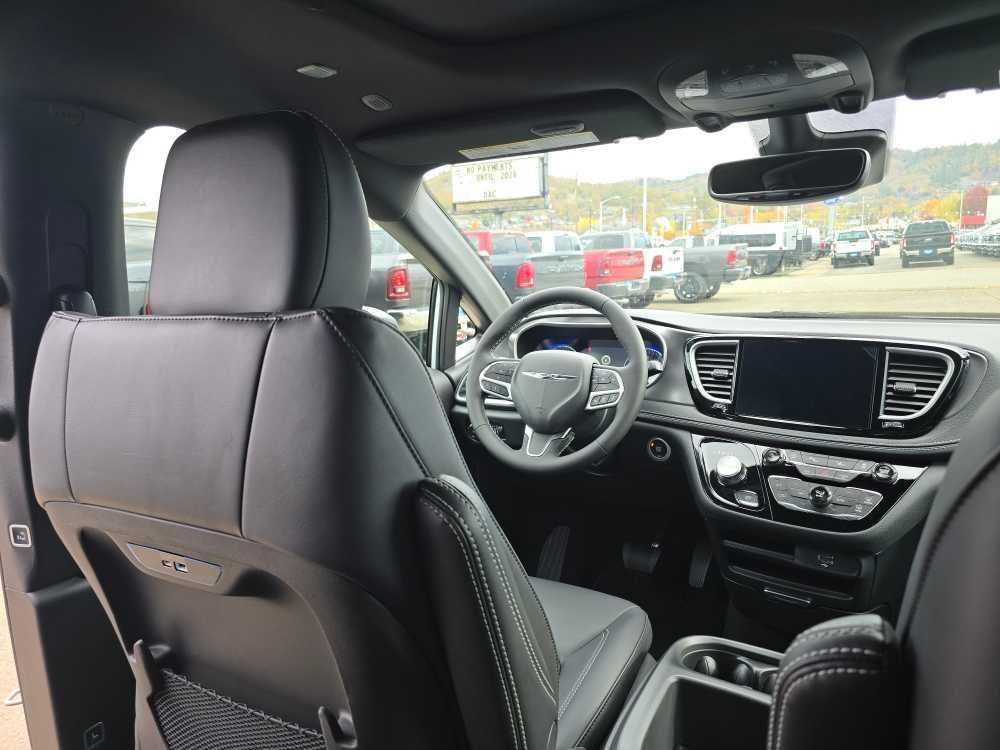 new 2026 Chrysler Pacifica car, priced at $42,995