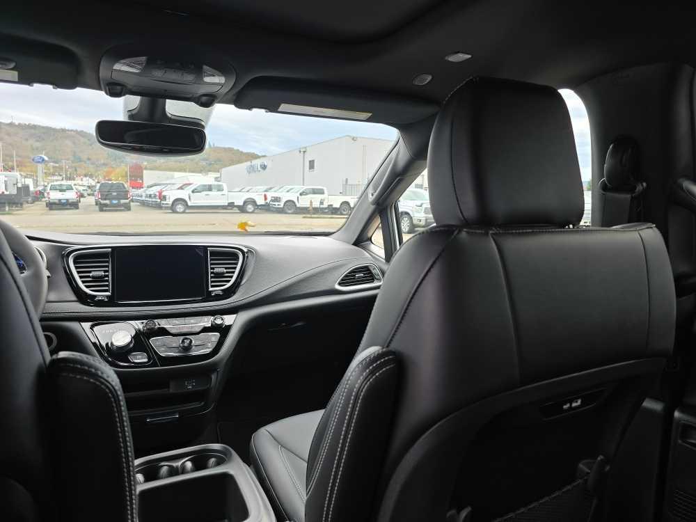 new 2026 Chrysler Pacifica car, priced at $42,995