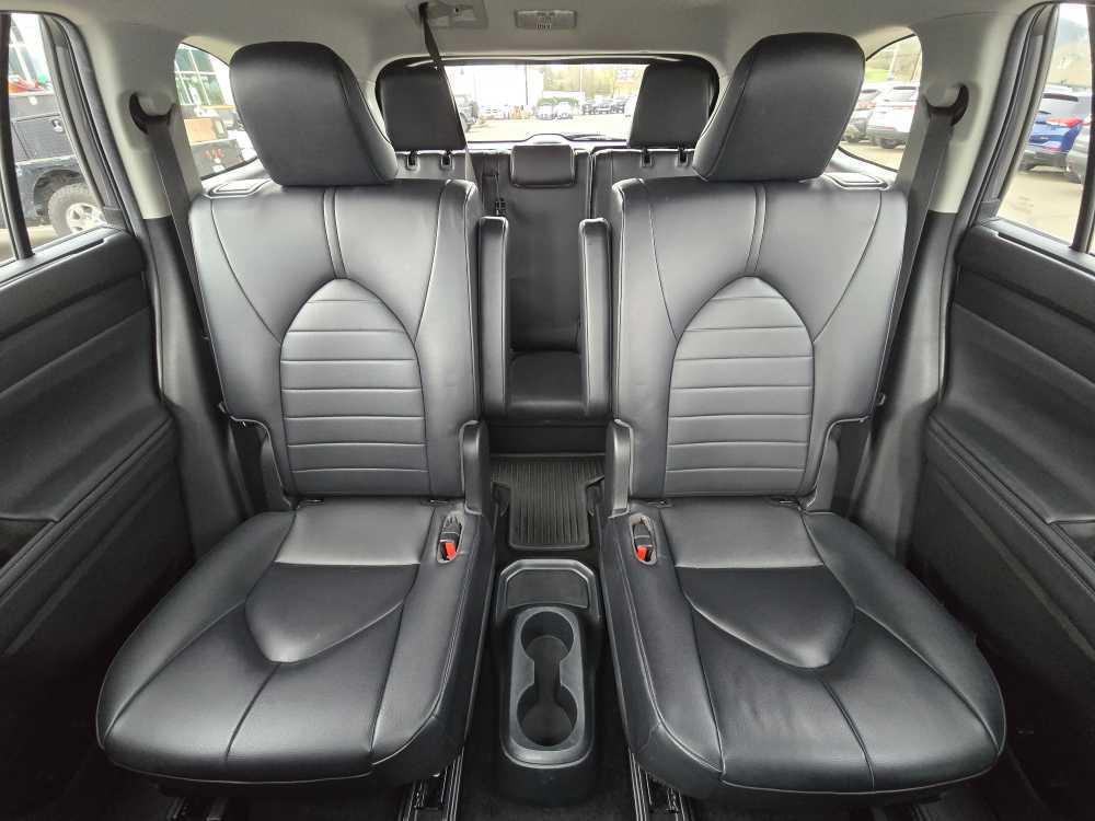 used 2023 Toyota Highlander car, priced at $33,995