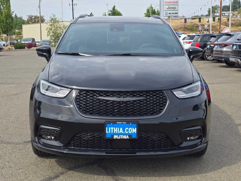 new 2026 Chrysler Pacifica car, priced at $46,995