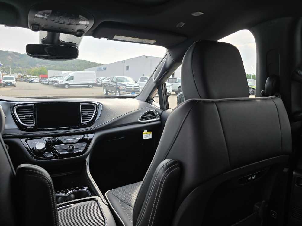 new 2026 Chrysler Pacifica car, priced at $46,995
