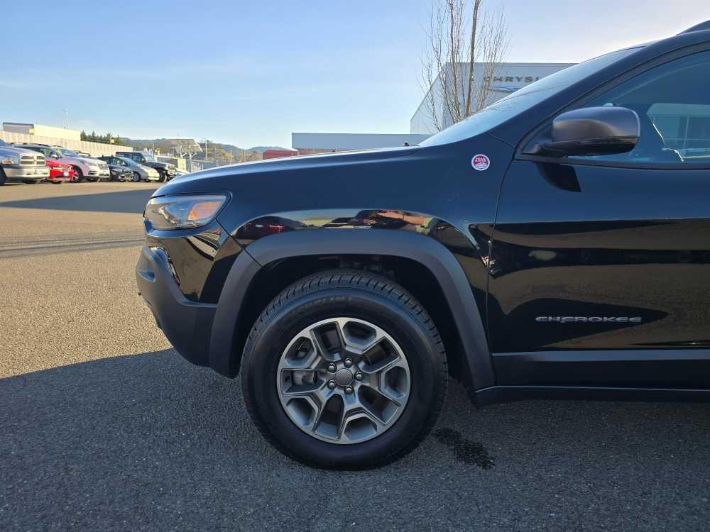 used 2020 Jeep Cherokee car, priced at $22,995