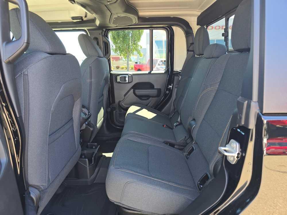 new 2025 Jeep Gladiator car, priced at $44,245