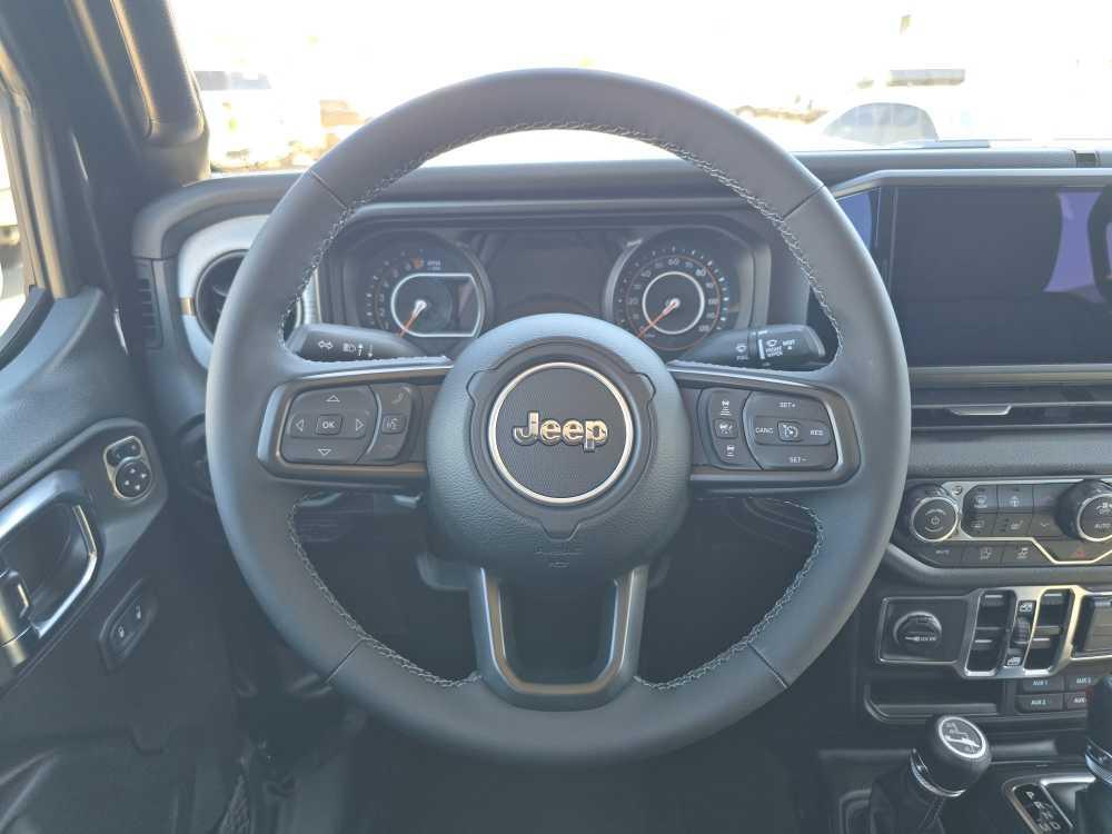 new 2025 Jeep Gladiator car, priced at $44,245