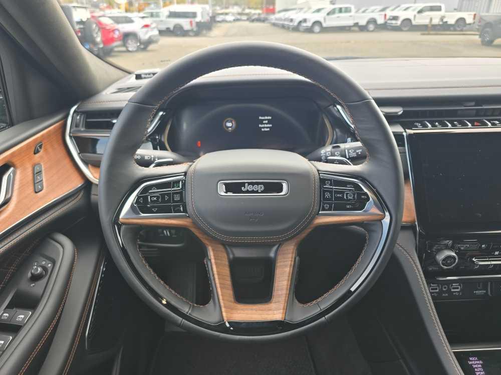 new 2025 Jeep Grand Cherokee L car, priced at $60,995