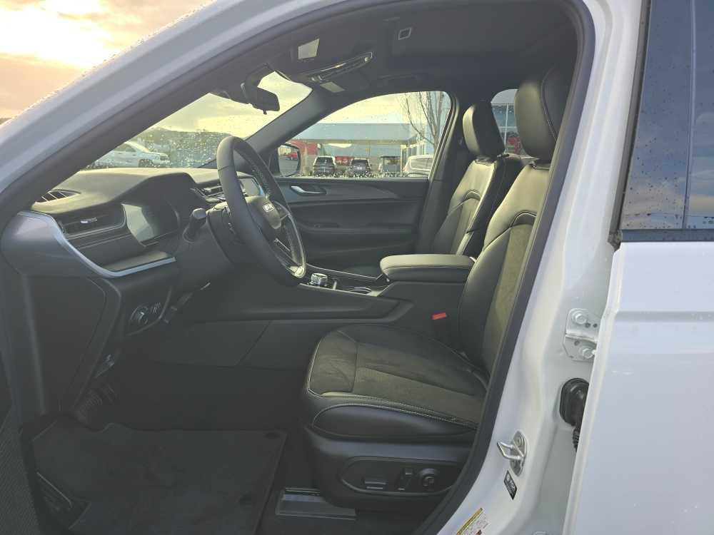 new 2025 Jeep Grand Cherokee L car, priced at $41,995