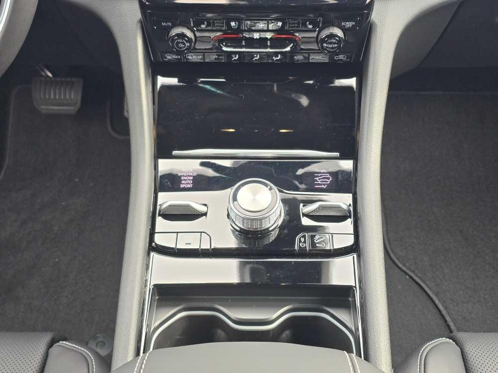 new 2025 Jeep Grand Cherokee L car, priced at $54,995