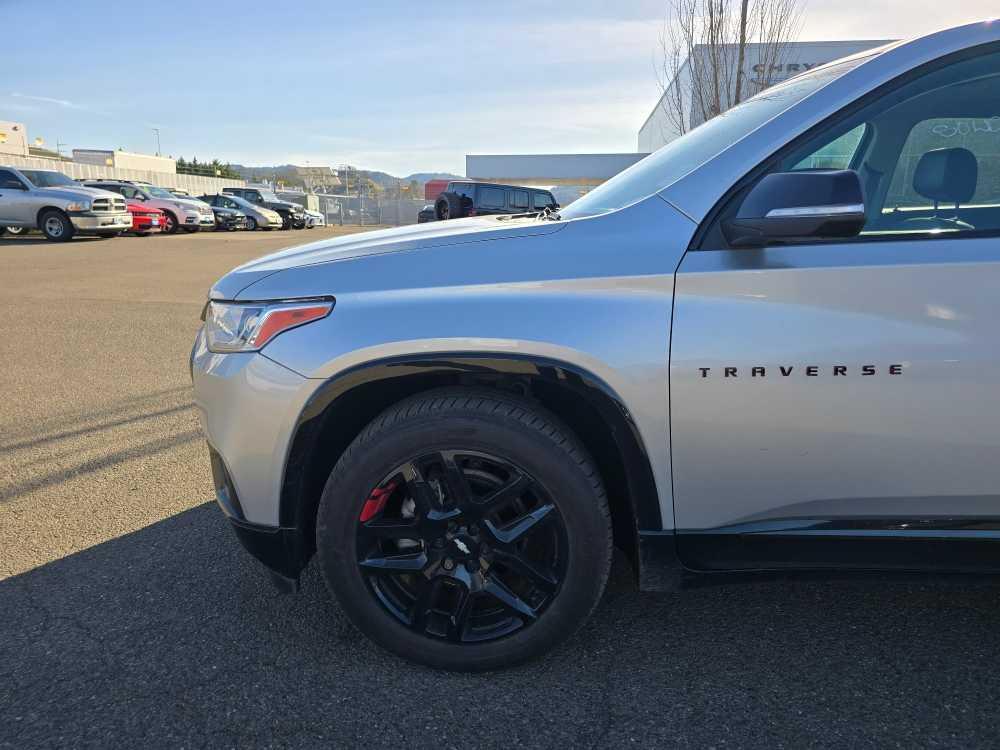 used 2021 Chevrolet Traverse car, priced at $27,995
