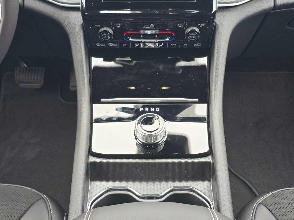 new 2025 Jeep Grand Cherokee L car, priced at $42,495