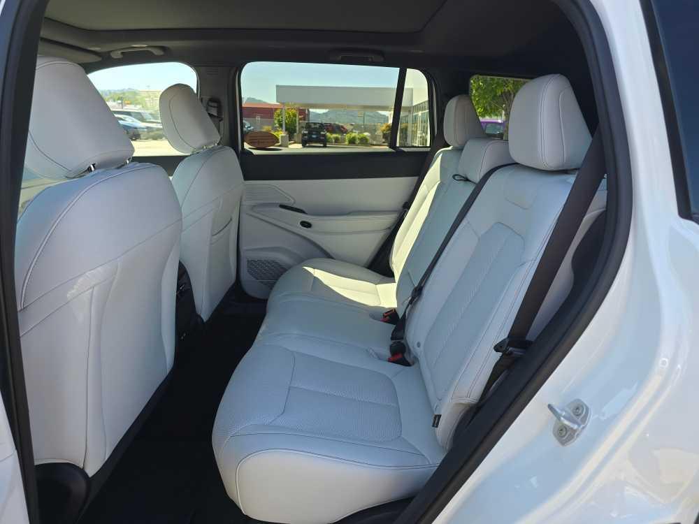 new 2026 Jeep Cherokee car, priced at $39,245