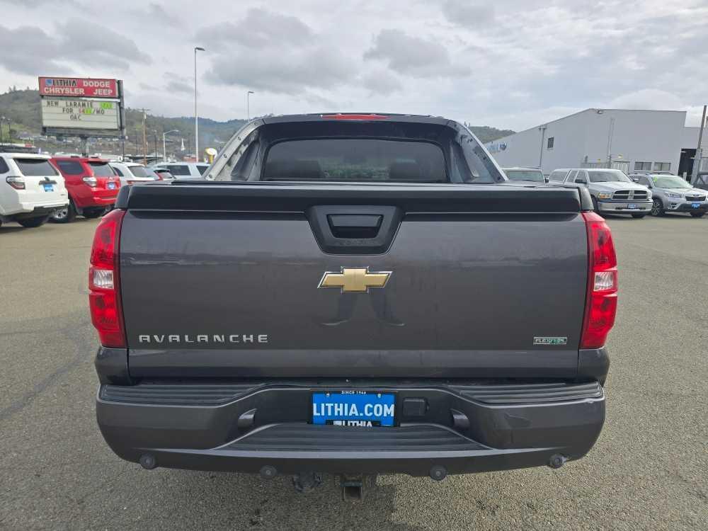 used 2011 Chevrolet Avalanche car, priced at $11,995
