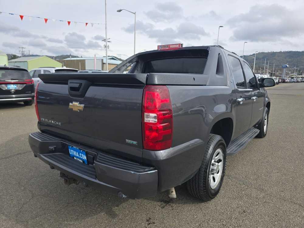 used 2011 Chevrolet Avalanche car, priced at $11,995
