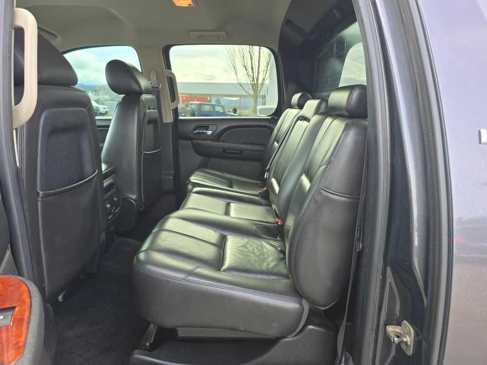 used 2011 Chevrolet Avalanche car, priced at $11,995