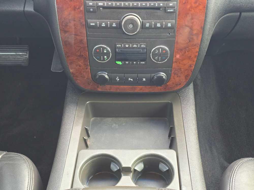 used 2011 Chevrolet Avalanche car, priced at $11,995