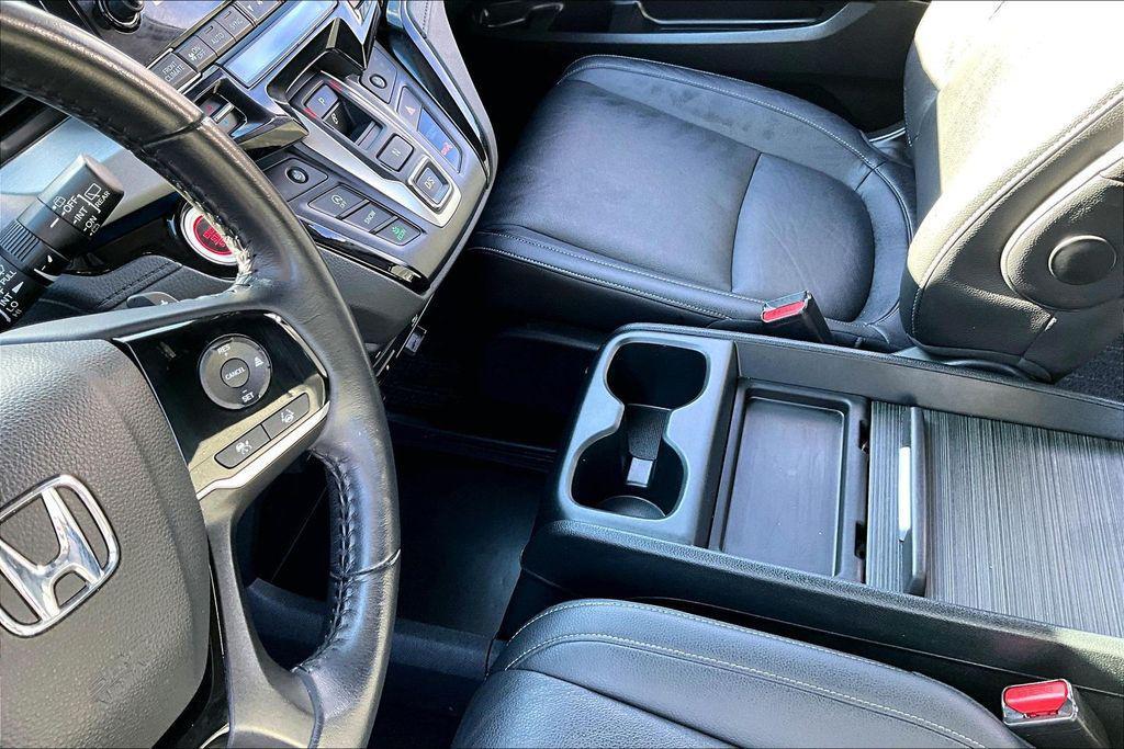 used 2024 Honda Odyssey car, priced at $33,934