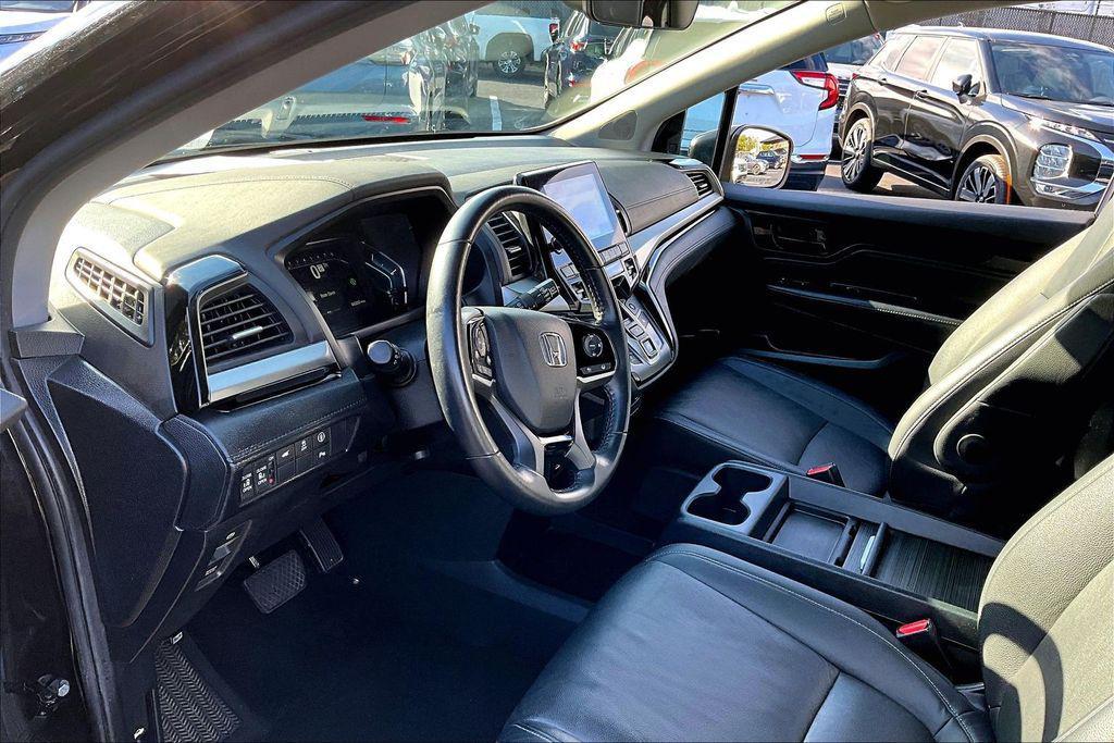 used 2024 Honda Odyssey car, priced at $33,934
