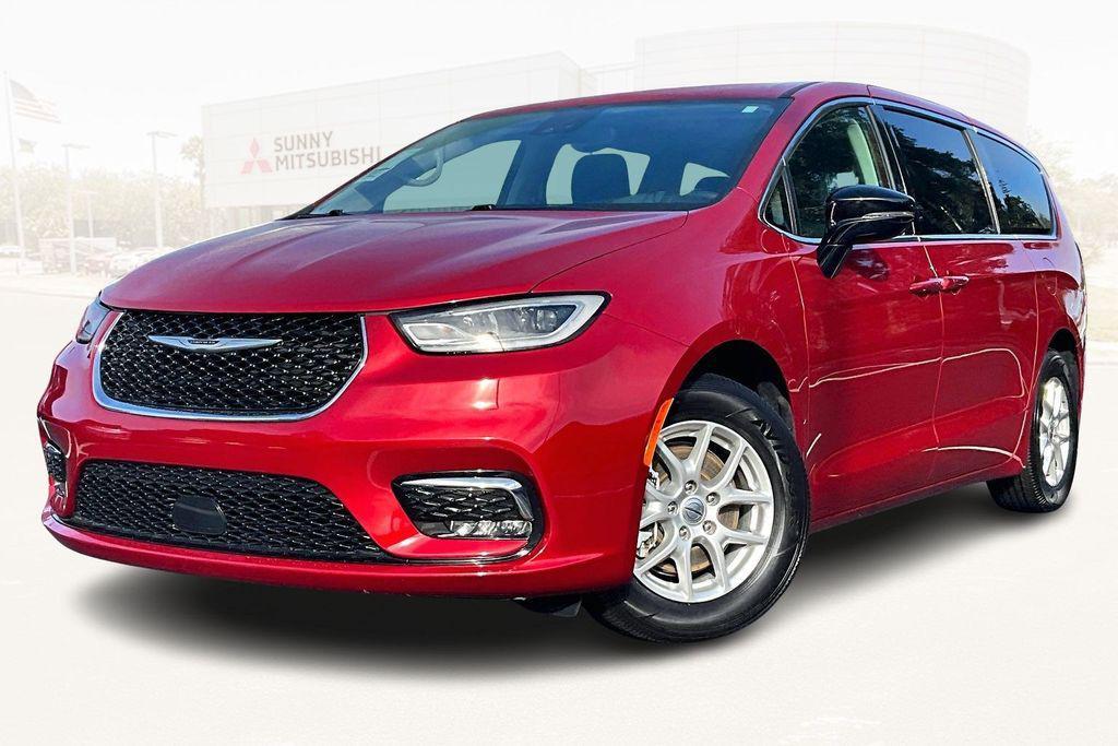 used 2024 Chrysler Pacifica car, priced at $25,420
