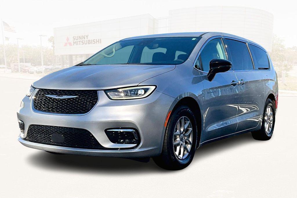 used 2024 Chrysler Pacifica car, priced at $24,871