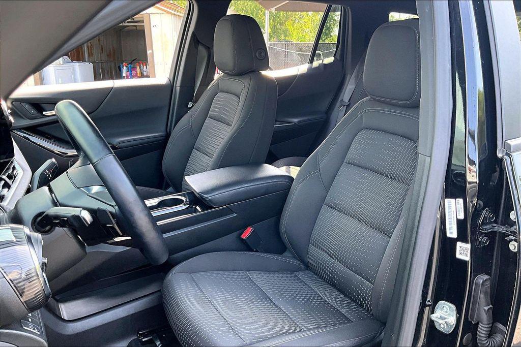 used 2025 Chevrolet Equinox car, priced at $24,533