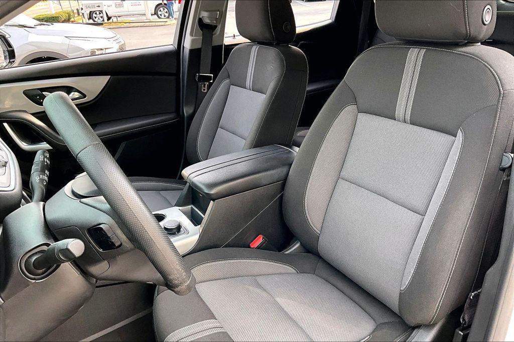 used 2025 Chevrolet Blazer car, priced at $22,994