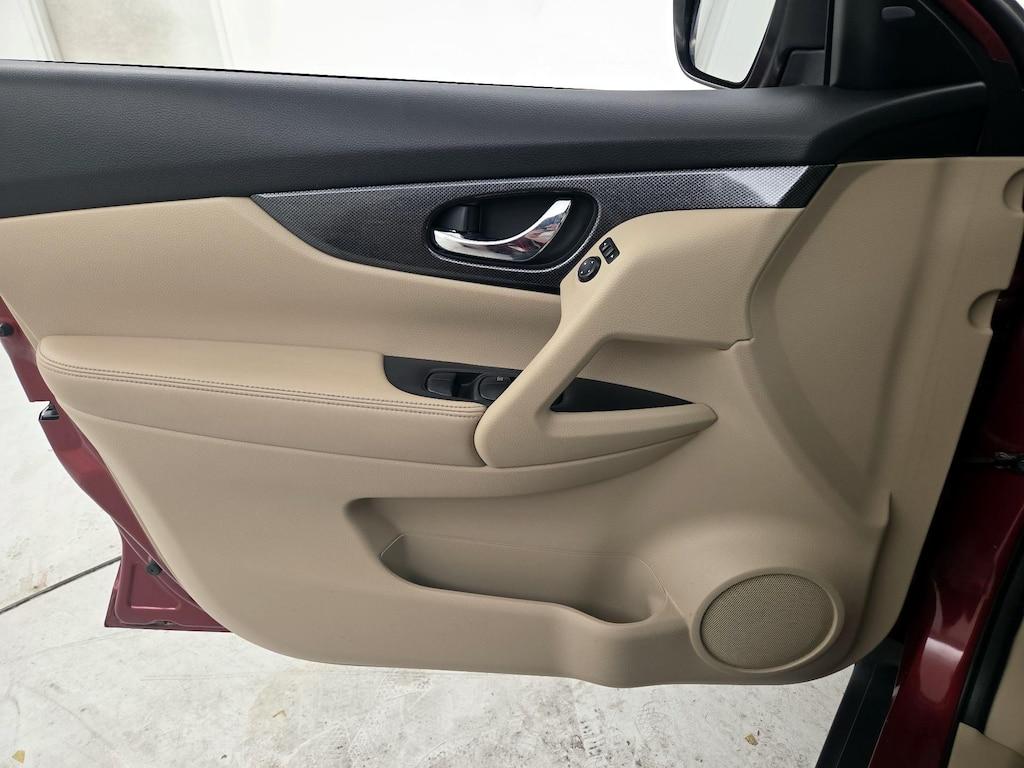 used 2015 Nissan Rogue car, priced at $13,998