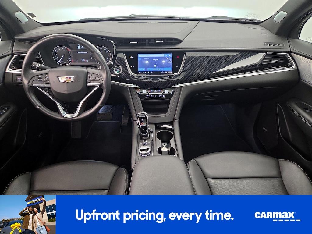 used 2025 Cadillac XT6 car, priced at $40,998