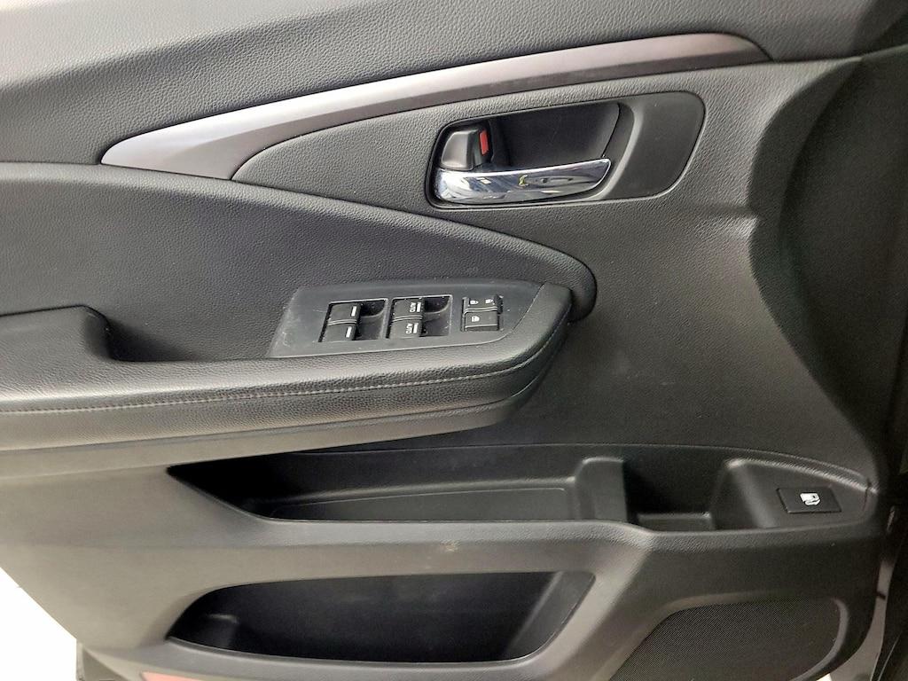 used 2022 Honda Pilot car, priced at $26,998