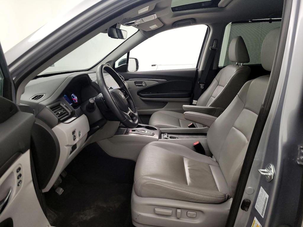 used 2022 Honda Pilot car, priced at $33,998