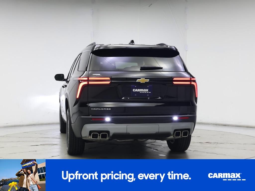used 2025 Chevrolet Traverse car, priced at $33,998